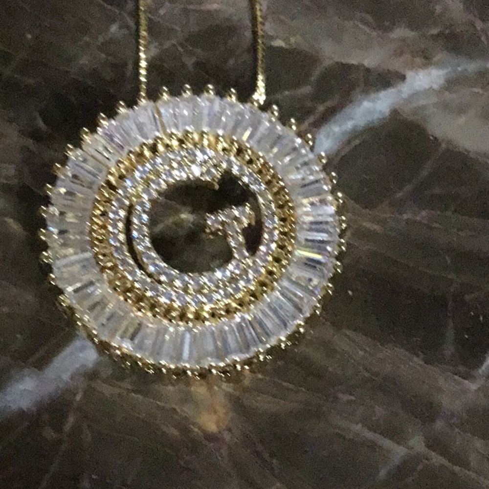 G Necklace - Picture 1 of 7